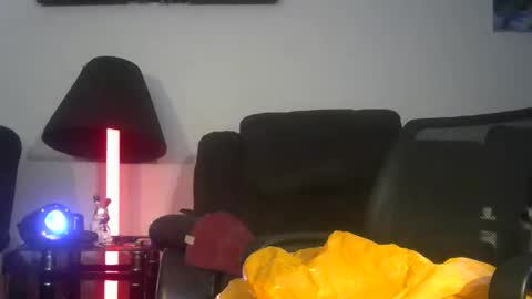 Snapshot of gr8peephole chatting on 04.22.26 gr8peephole online show from 04.22.26