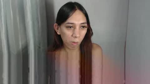 Snapshot of grace_for_youuu chatting on 04.22.26 HoneyGrace online show from 04.22.26