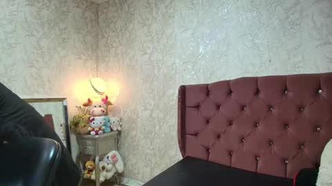 Snapshot of graceblu chatting on 02.12.26 Grace online show from 02.12.26