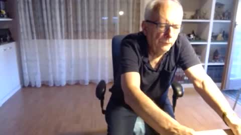 Snapshot of grandpach chatting on 05.26.26 grandpach online show from 05.26.26