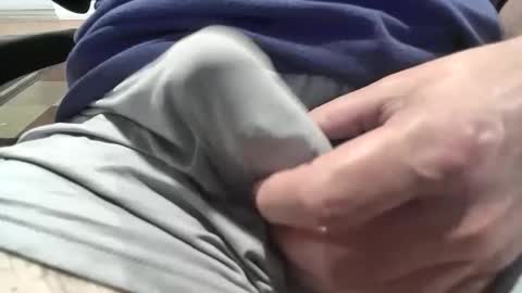 Snapshot of greatjunes chatting on 09.29.25 gr8head online show from 09.29.25