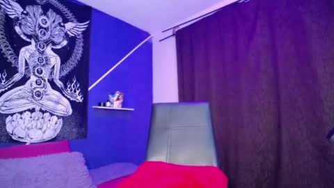 Snapshot of greeicy_love2 chatting on 03.11.25 greeicy_love2 online show from 03.11.25