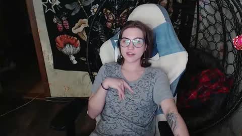 Snapshot of greenwitch9 chatting on 03.30.26 Lina online show from 03.30.26