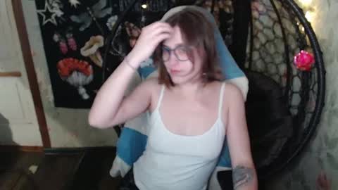 Snapshot of greenwitch9 chatting on 04.11.26 Lina online show from 04.11.26