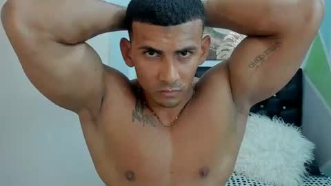 Snapshot of gregortrex22 chatting on 06.19.26 gregorx tina muscle online show from 06.19.26