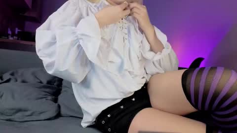 Greg-independent model online show from 10.30.25