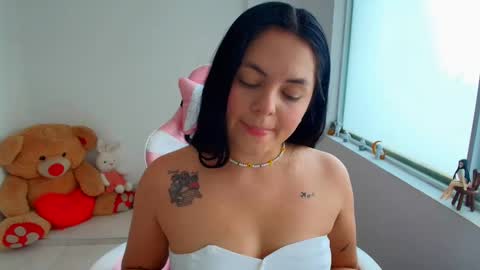 Snapshot of greicy_rouse chatting on 02.17.26 greicy_rouse online show from 02.17.26