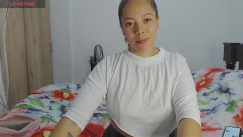Snapshot of greicylondon chatting on 02.12.25 grey online show from 02.12.25
