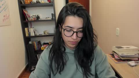 Snapshot of gretagat chatting on 11.27.25 Greta online show from 11.27.25