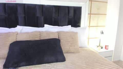 Greta Velvet  online show from 03.04.26