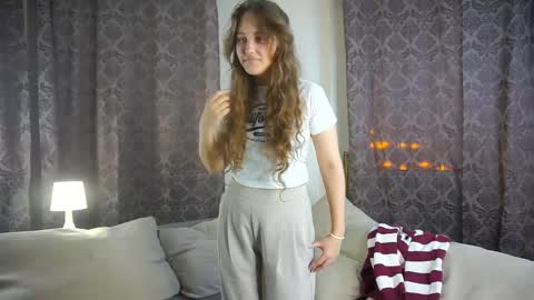 Gwen online show from 11.24.25