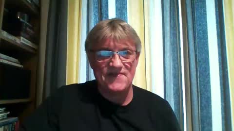 Snapshot of ground_control_to_major_tom chatting on 11.09.25 Major Tom online show from 11.09.25