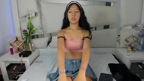 Snapshot of grupojade chatting on 02.10.25 grupojade online show from 02.10.25