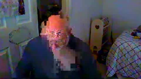 Snapshot of gtnolder60 chatting on 01.01.25 Gary online show from 01.01.25