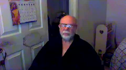 Snapshot of gtnolder60 chatting on 01.05.25 Gary online show from 01.05.25