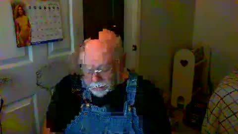 Snapshot of gtnolder60 chatting on 01.12.25 Gary online show from 01.12.25