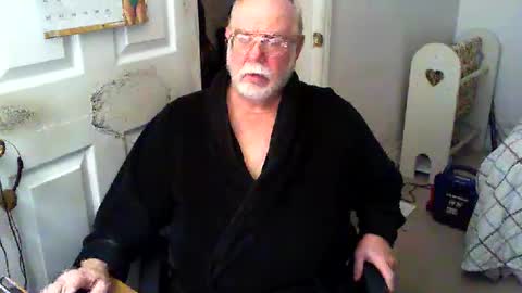 Snapshot of gtnolder60 chatting on 02.11.25 Gary online show from 02.11.25