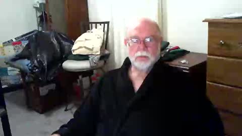 Snapshot of gtnolder60 chatting on 10.26.25 Gary online show from 10.26.25