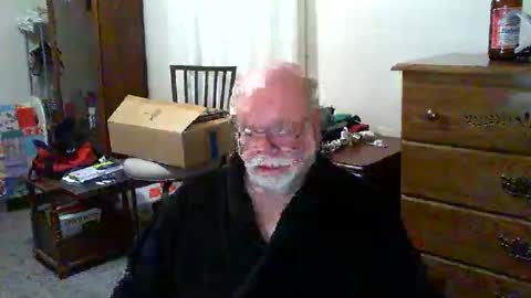 Snapshot of gtnolder60 chatting on 11.08.25 Gary online show from 11.08.25