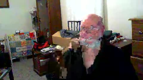 Snapshot of gtnolder60 chatting on 11.09.25 Gary online show from 11.09.25