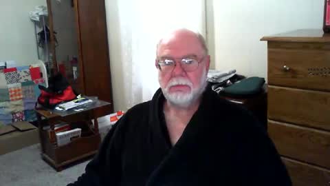 Snapshot of gtnolder60 chatting on 11.12.25 Gary online show from 11.12.25