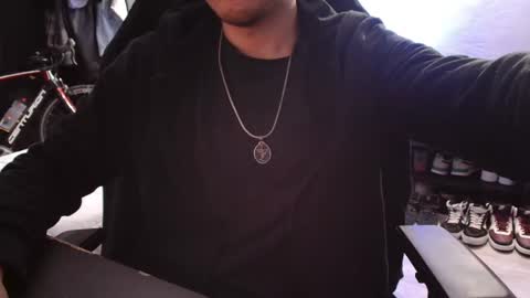 Guayaco  online show from 02.23.25