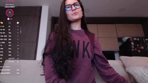 Snapshot of guccipussy1 chatting on 05.27.26 Elena online show from 05.27.26