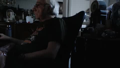 Snapshot of gueraldus chatting on 02.16.26 guerald online show from 02.16.26