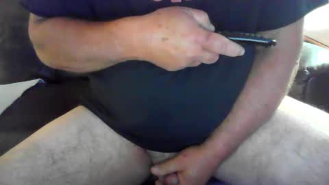 Snapshot of guess_who_lf chatting on 09.20.25 guess_who_lf online show from 09.20.25