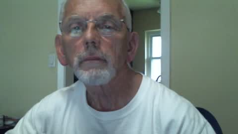 Snapshot of gulfcoast1952 chatting on 12.07.24 Roy online show from 12.07.24