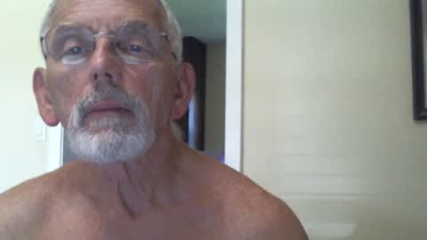 Snapshot of gulfcoast1952 chatting on 12.30.24 Roy online show from 12.30.24