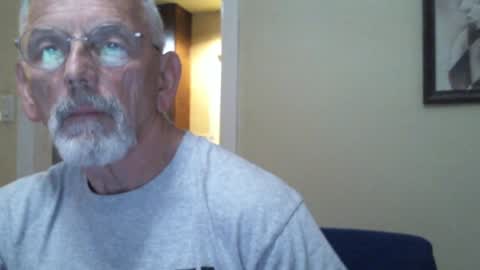 Snapshot of gulfcoast1952 chatting on 01.13.25 Roy online show from 01.13.25
