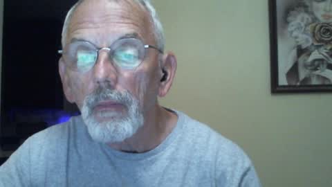 Snapshot of gulfcoast1952 chatting on 01.21.25 Roy online show from 01.21.25