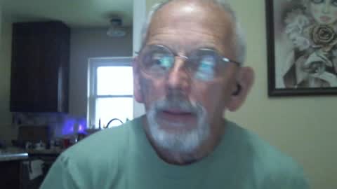 Snapshot of gulfcoast1952 chatting on 01.25.25 Roy online show from 01.25.25