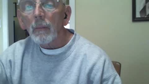 Snapshot of gulfcoast1952 chatting on 02.13.25 Roy online show from 02.13.25