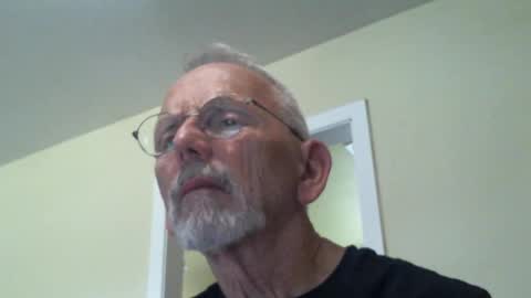 Snapshot of gulfcoast1952 chatting on 02.23.25 Roy online show from 02.23.25