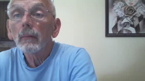 Snapshot of gulfcoast1952 chatting on 03.03.25 Roy online show from 03.03.25