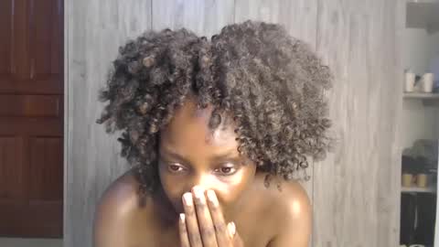 Miss Incredible online show from 01.28.25