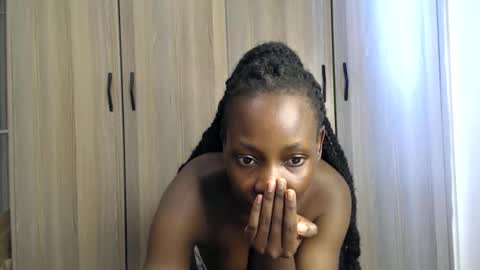 Miss Incredible online show from 09.18.25