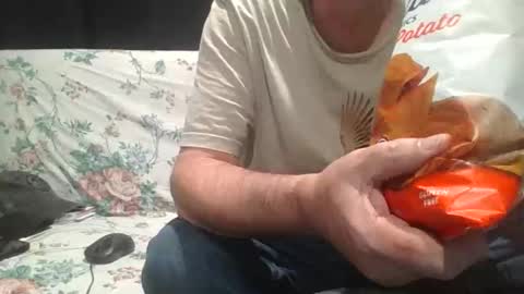 Snapshot of gundobear2224603202 chatting on 09.26.25 gundobear2224603202 online show from 09.26.25