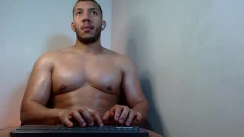 holl latino online show from 05.22.26