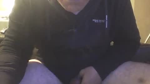 Snapshot of guy8inches4u chatting on 10.10.25 guy8inches4u online show from 10.10.25