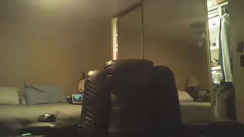 Snapshot of guy8inches4u chatting on 10.13.25 guy8inches4u online show from 10.13.25