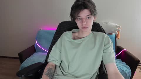 guy_liam1 online show from 01.27.25