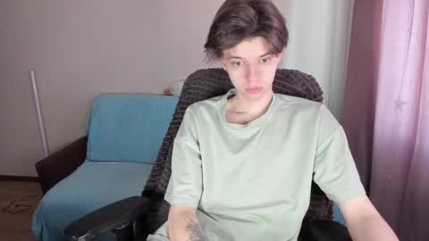 guy_liam1 online show from 03.11.25