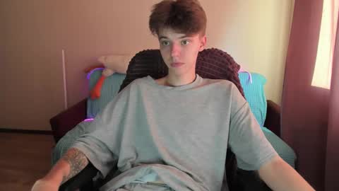 guy_liam1 online show from 09.29.25