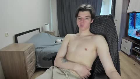 guy_liam1 online show from 04.11.26