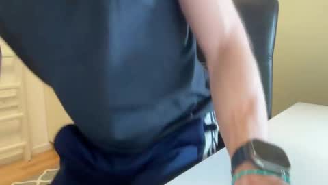 Snapshot of guyfromfinland1981 chatting on 03.08.25 NaughtyFitHusband online show from 03.08.25