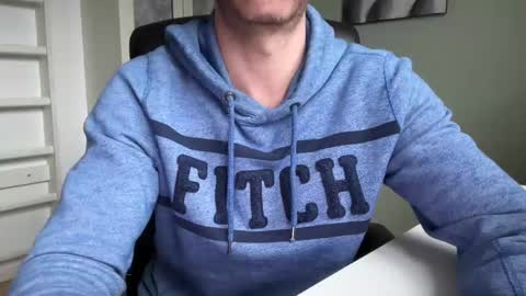 Snapshot of guyfromfinland1981 chatting on 03.12.25 NaughtyFitHusband online show from 03.12.25