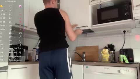 Snapshot of guyfromfinland1981 chatting on 01.06.26 NaughtyFitHusband online show from 01.06.26